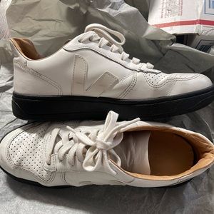Women VEJA_SZ:8 (Euro39/JP25)